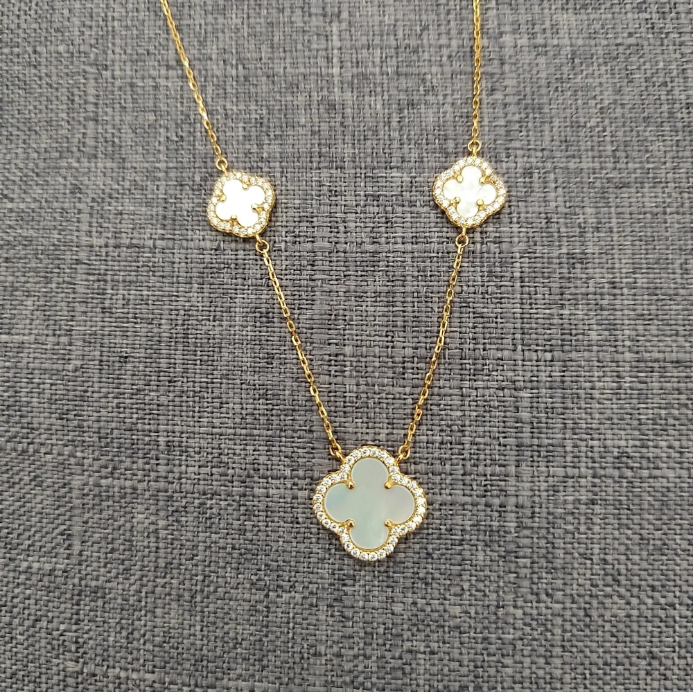 Rachel Zoe White Clover Necklace 18K Gold Plated Sterling NWT - Picture 3 of 5